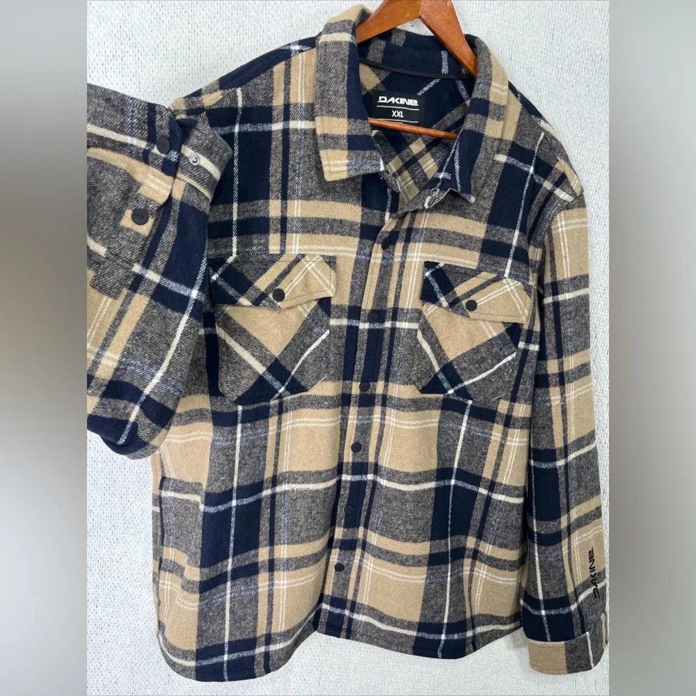 Dakine Bonded Shirt Jacket Mens XXL Tan Navy Plaid Fleece Lined Flannel Pockets